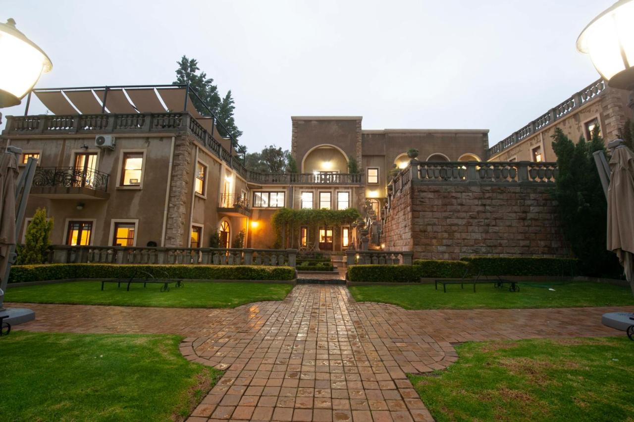 Отель Il Castello Кларенс Экстерьер фото